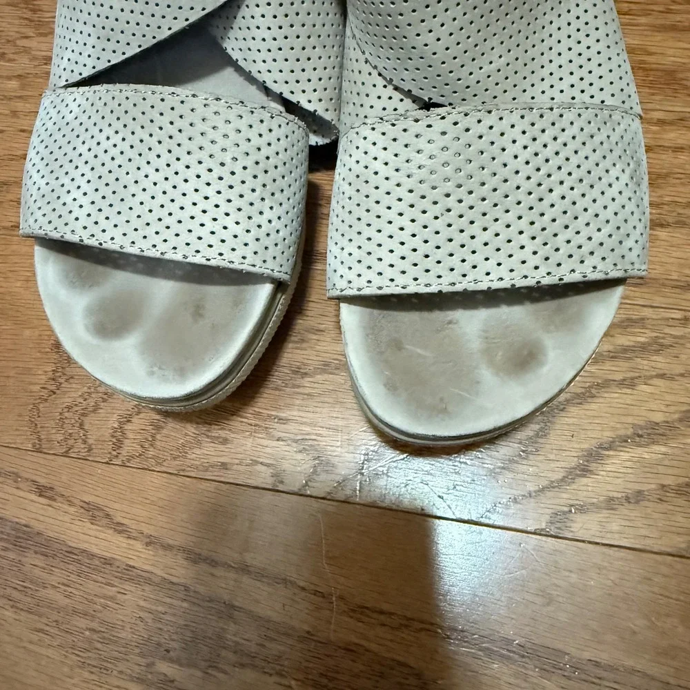 Eileen Fisher Size 8.5 Tan Sport Perforated Nubuck Ankle Wrap Platform Sandals‎